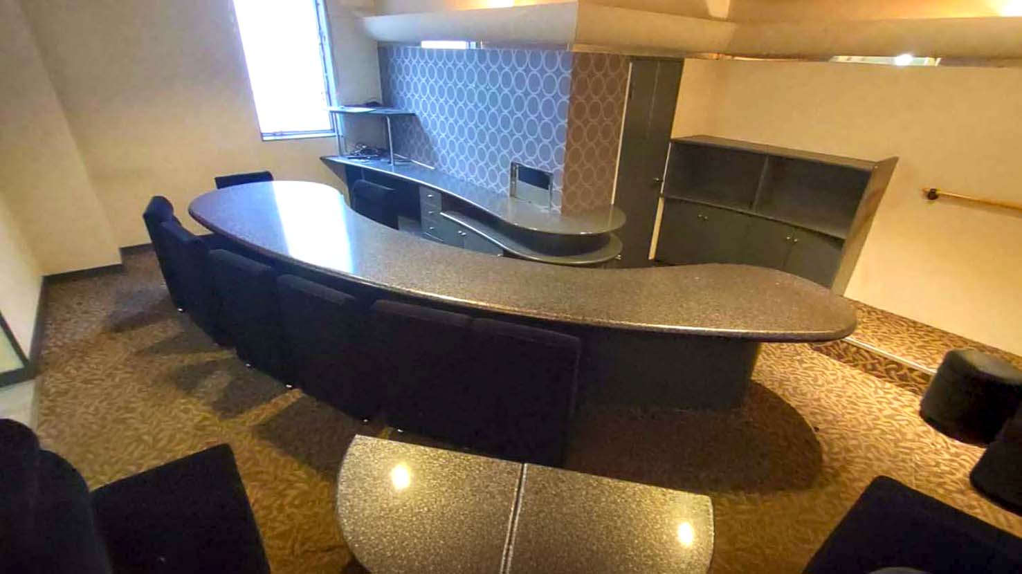 写真：For Youビル　401