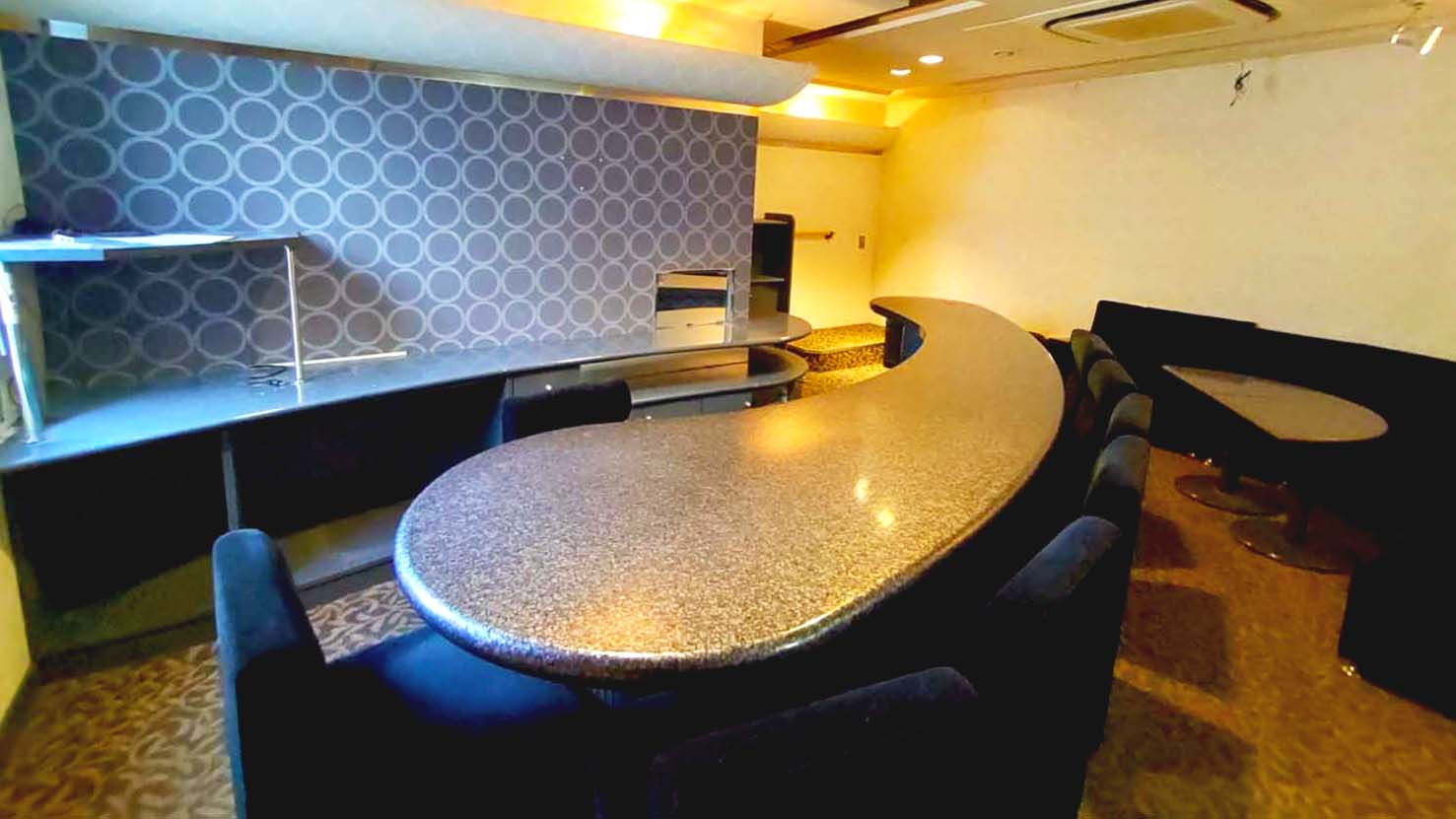 写真：For Youビル　401